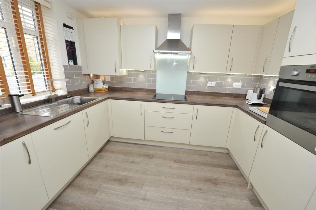 Property photo 3 of 22