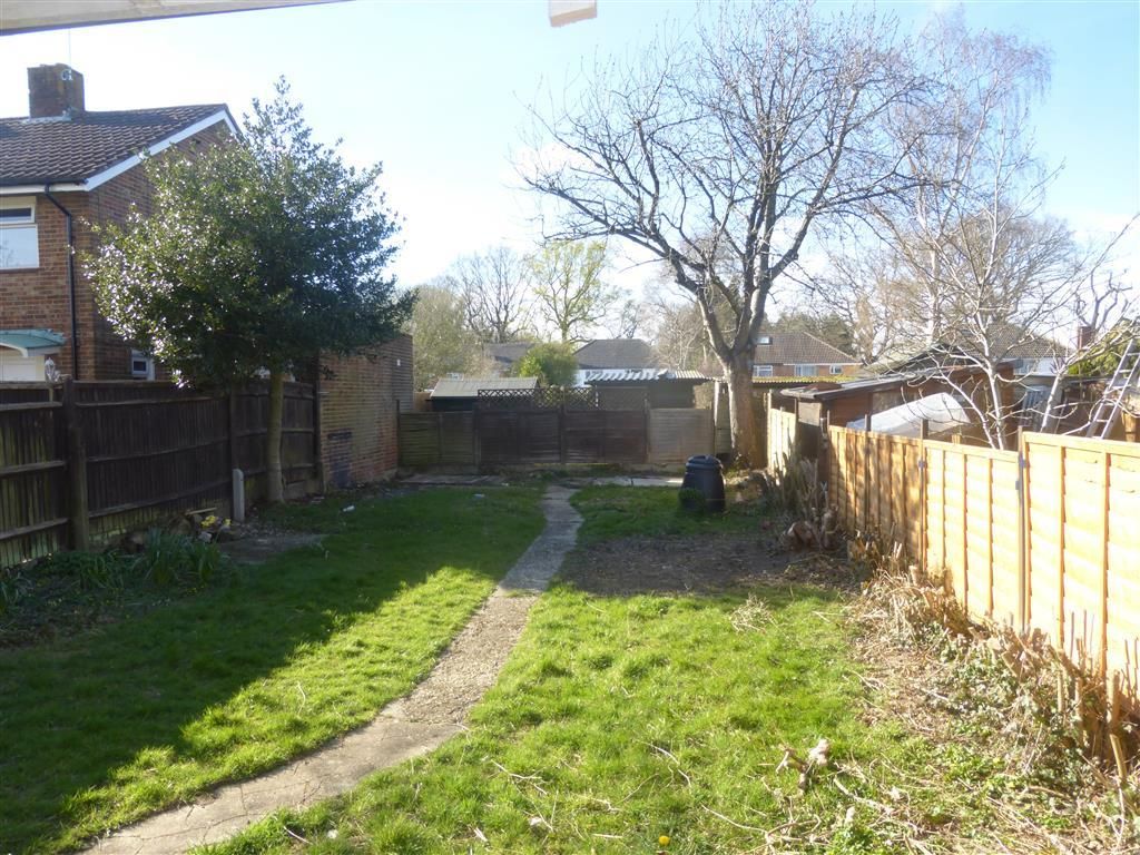 Property photo 2 of 12 Garden