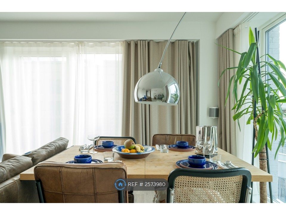 Property photo 2 of 26 Dining Table
