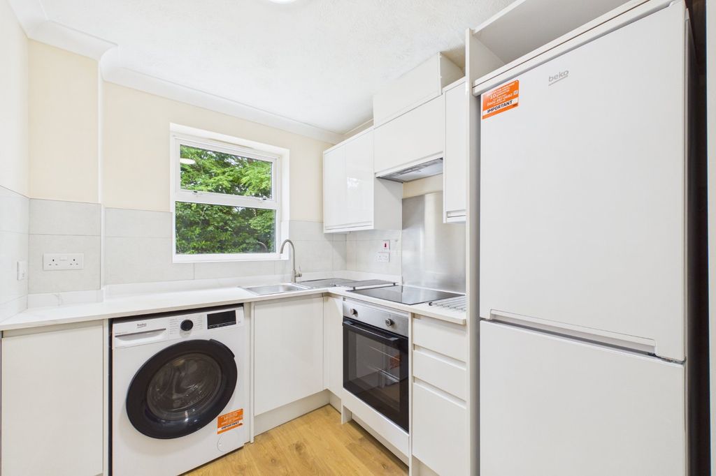 Property photo 1 of 5 Picture No. 04