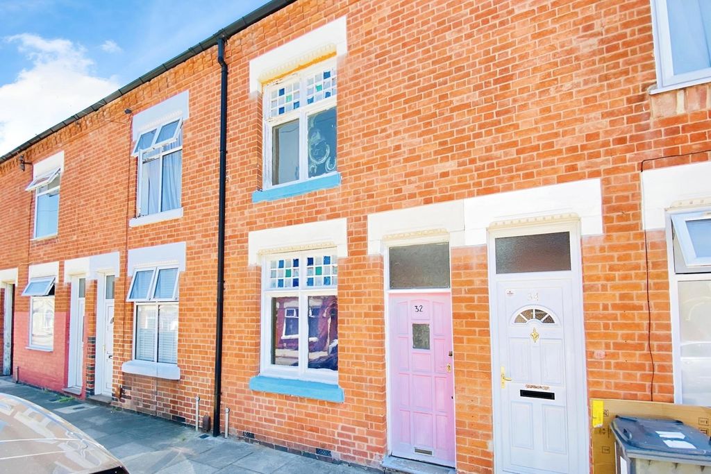 Property photo 2 of 11