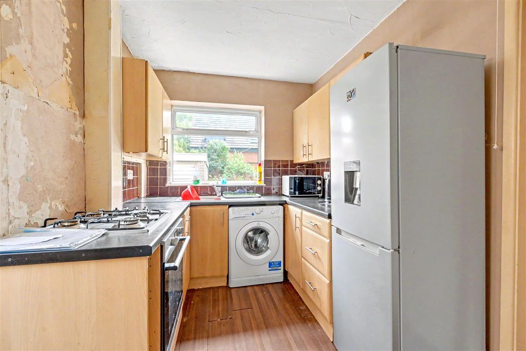 Property photo 2 of 12 Kitchen_2.Jpeg