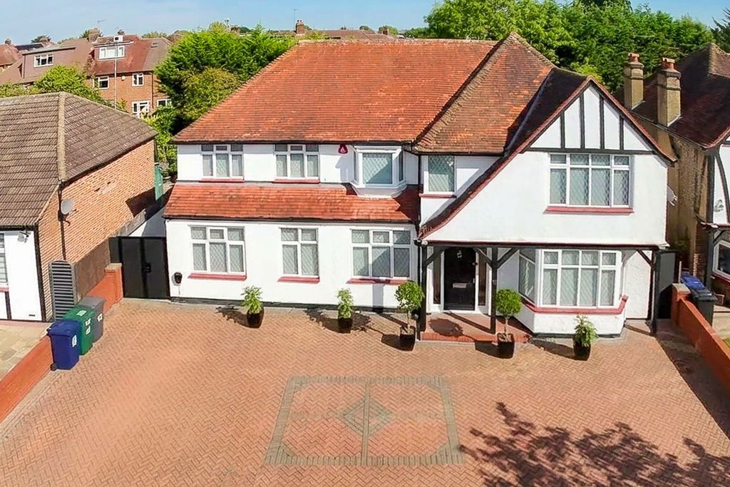 Property photo 1 of 20
