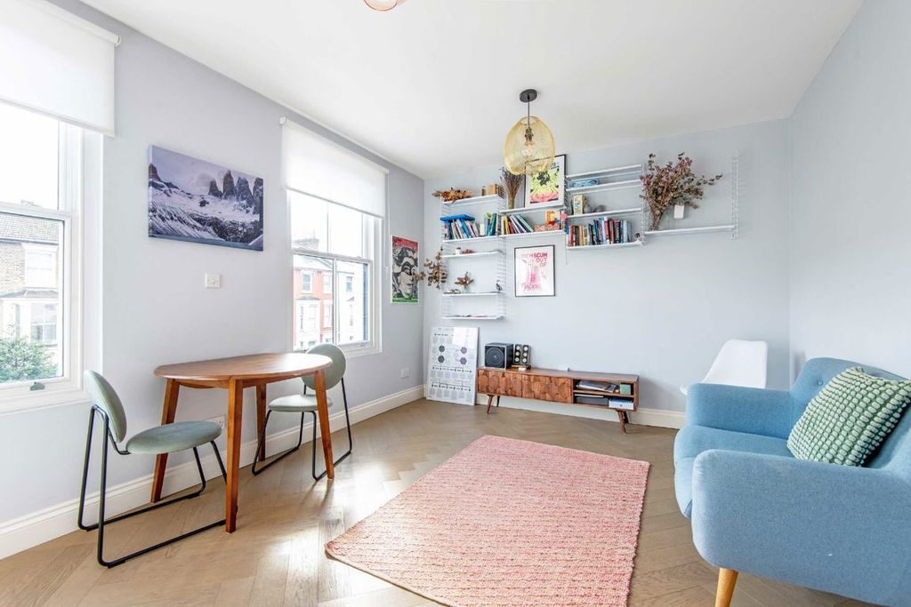 Property photo 2 of 7