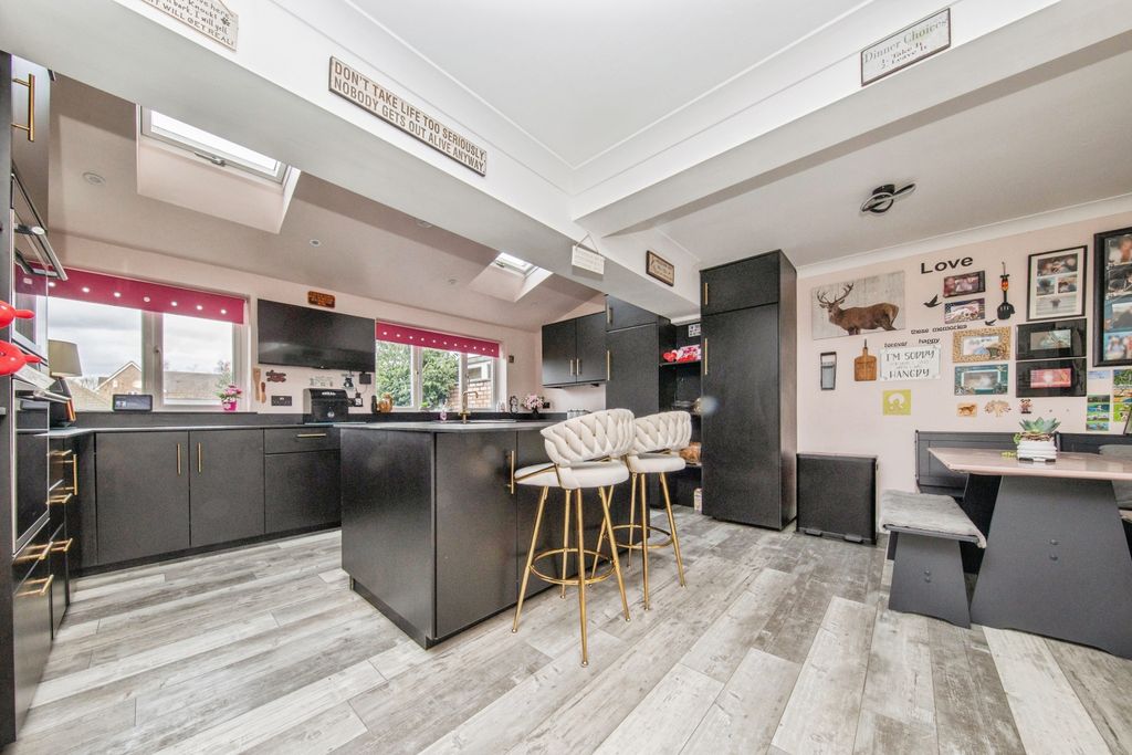 Property photo 1 of 24 Photo #1