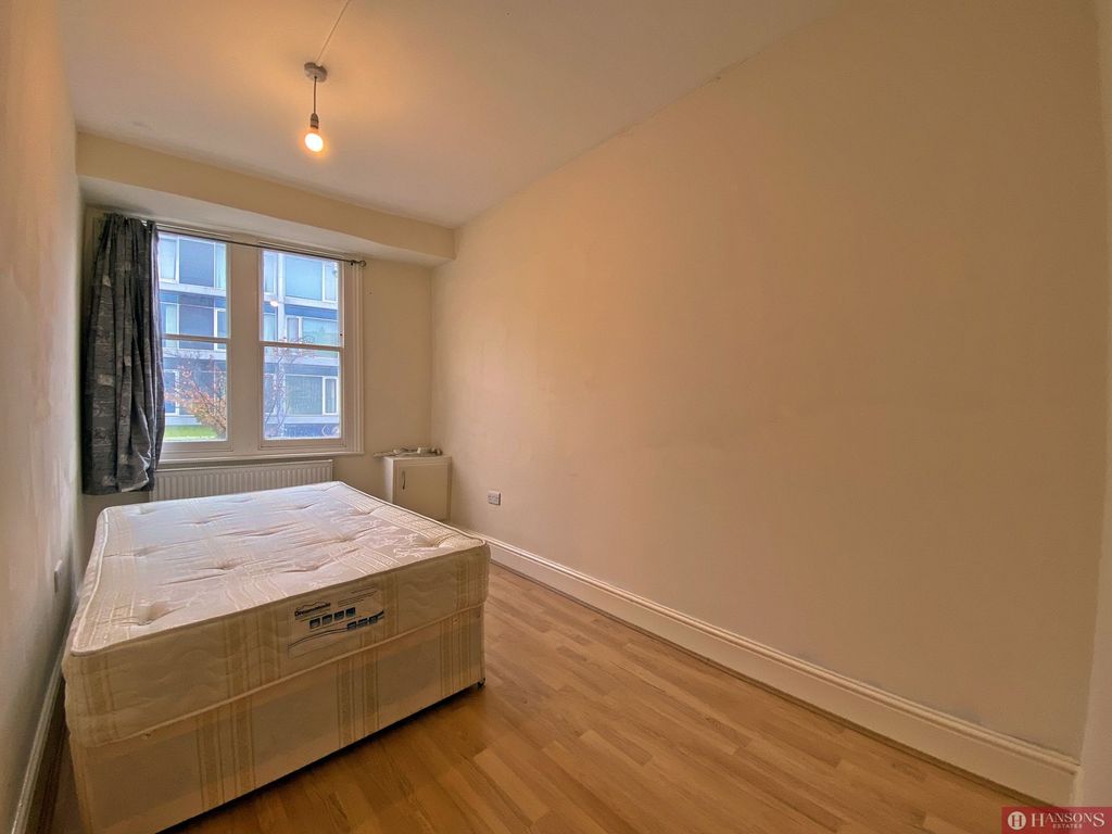 Property photo 3 of 6 Photo 1