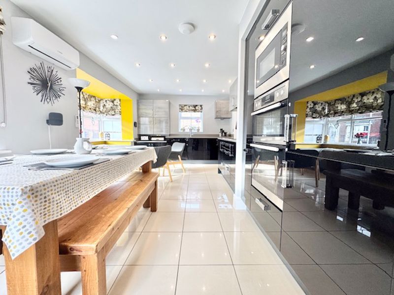 Property photo 2 of 31 Dining Area To Kitchen