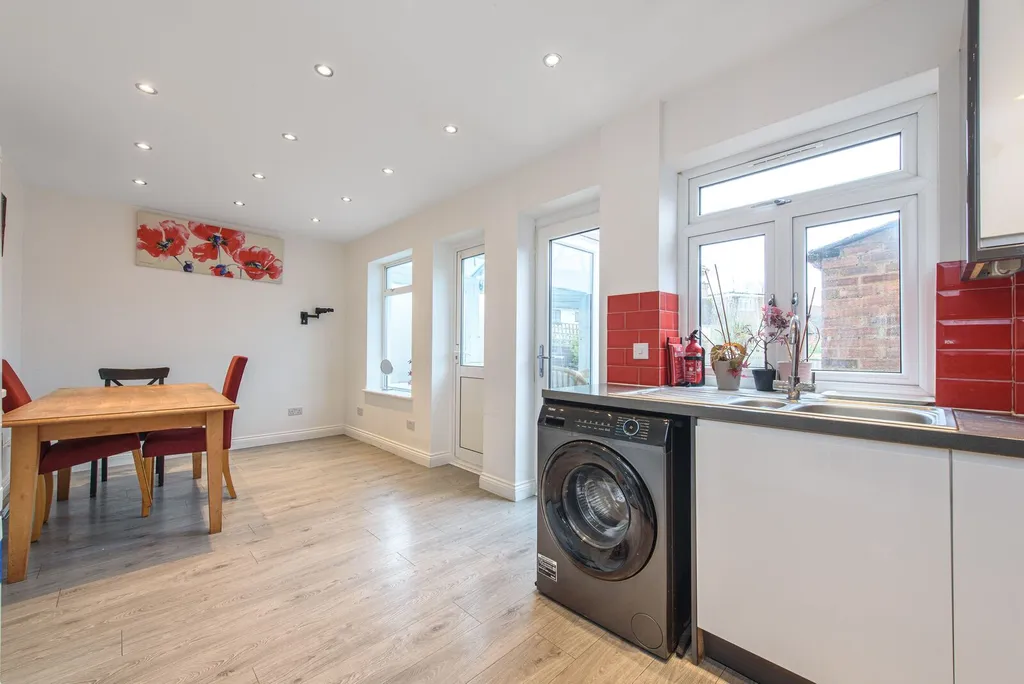 Rushden Gardens, Mill Hill, London NW7 - View 6