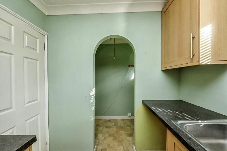 Property photo 3 of 12 Image