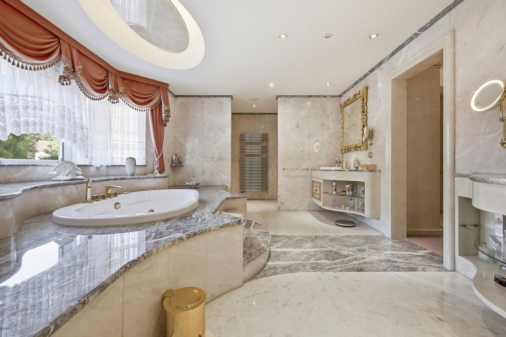 Additional image 33 of 5 bed detached house for saleWambrook Close, Hutton Mount, Brentwood CM13