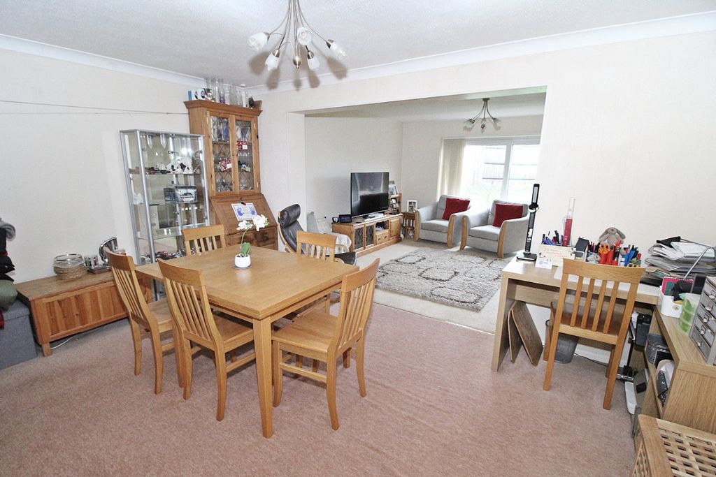 Property photo 3 of 11 4792524