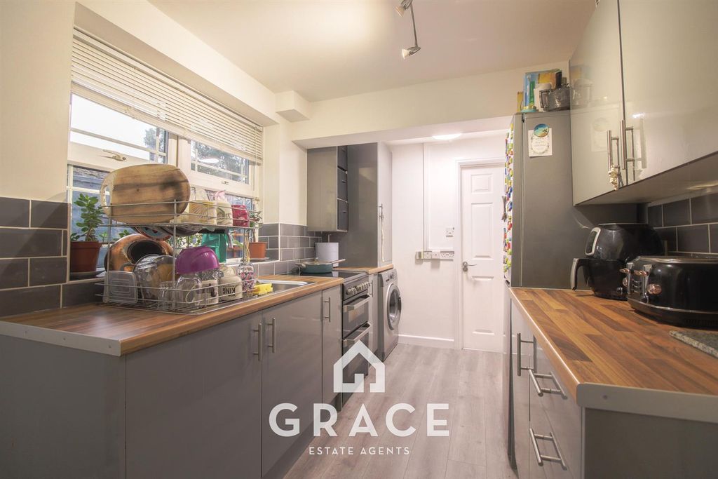 Property photo 3 of 12 Untitled_Hdr-6.Jpg