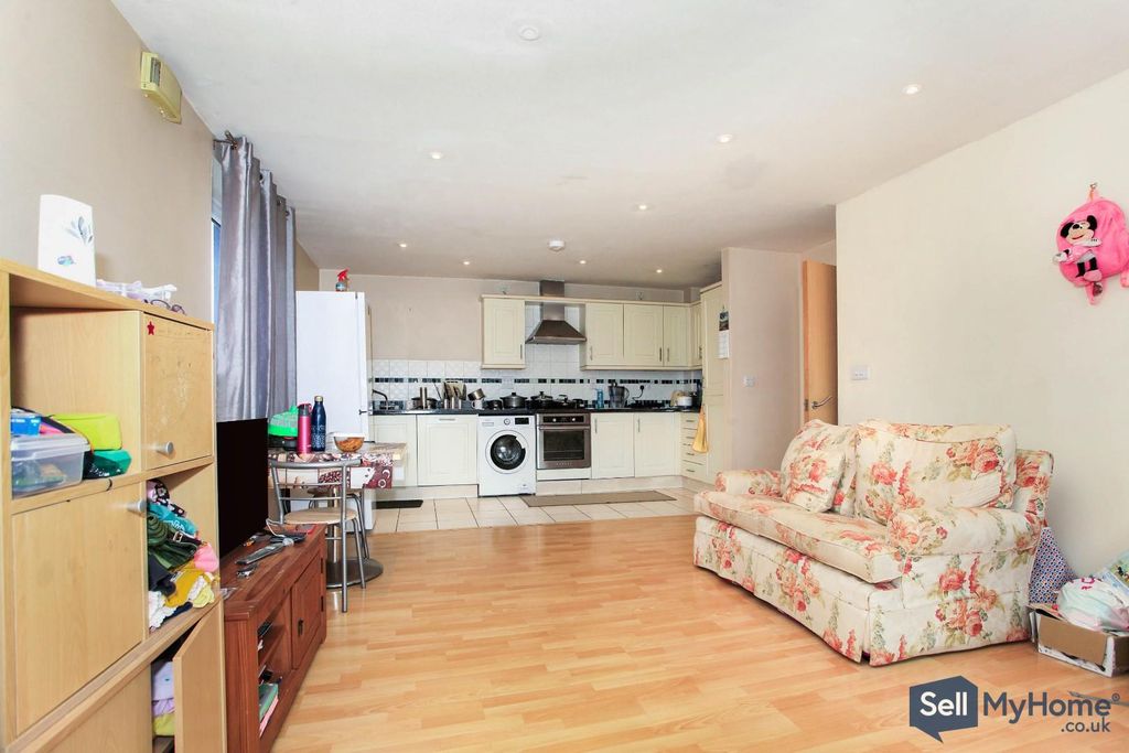 Property photo 2 of 15 Open Plan Living/Kitchen