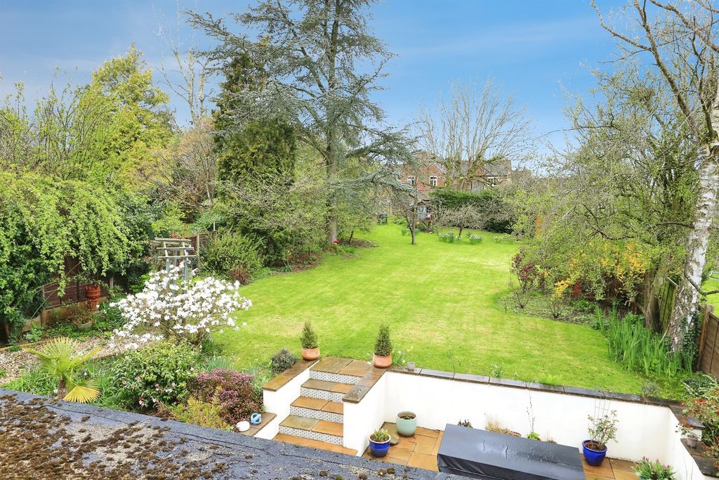 Property photo 3 of 29