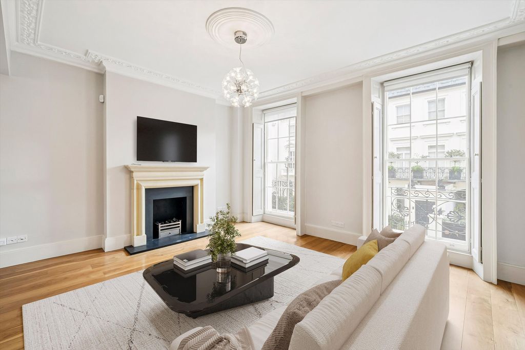 Property photo 2 of 17 Image