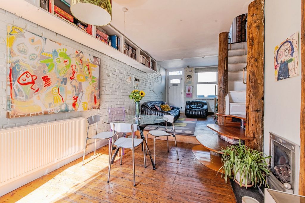 Property photo 2 of 22 Pbox-Img.Jpg