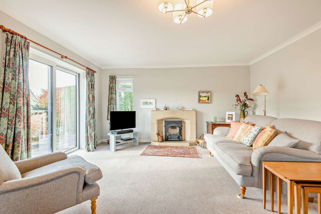 Property photo 3 of 24