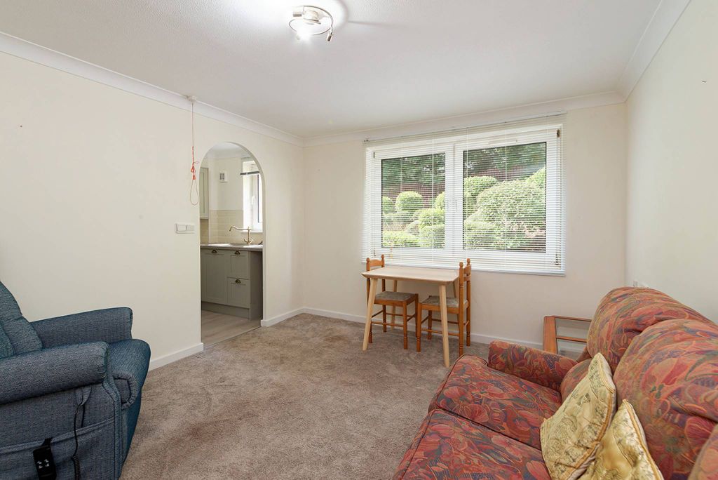 Property photo 2 of 17