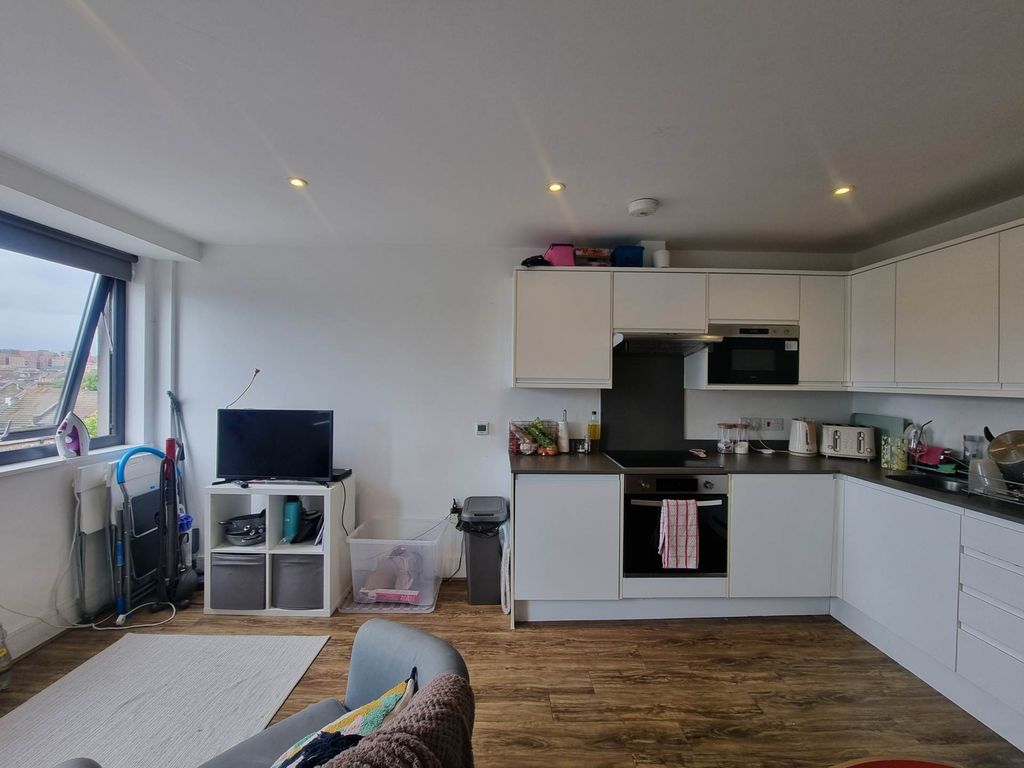 Property photo 3 of 18
