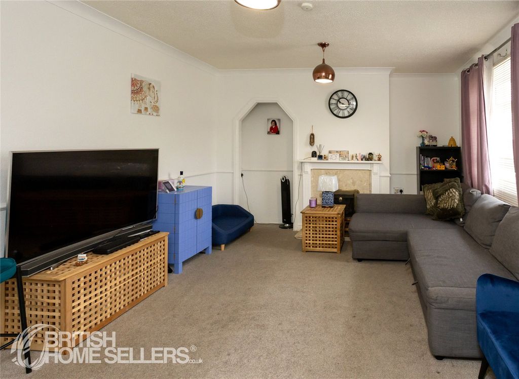 Property photo 2 of 19 Picture No. 03