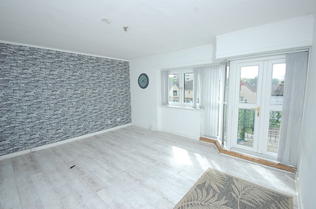 Property photo 2 of 9 4418212