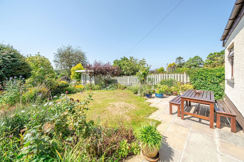 Property photo 2 of 18