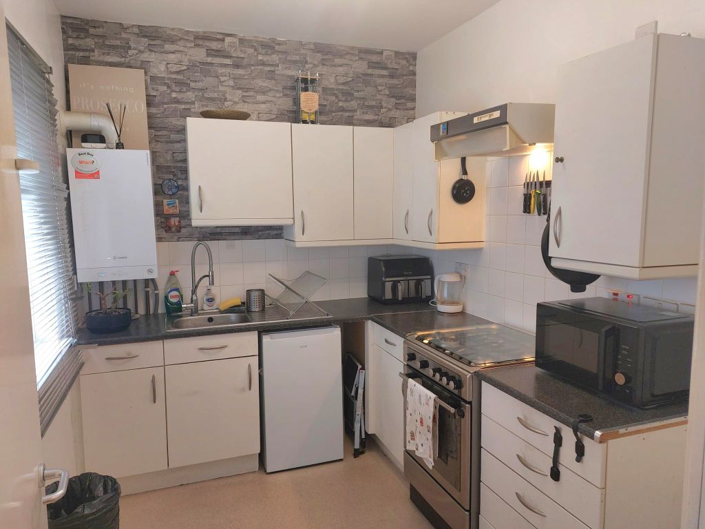 Property photo 1 of 13 03 Kitchen.Jpg