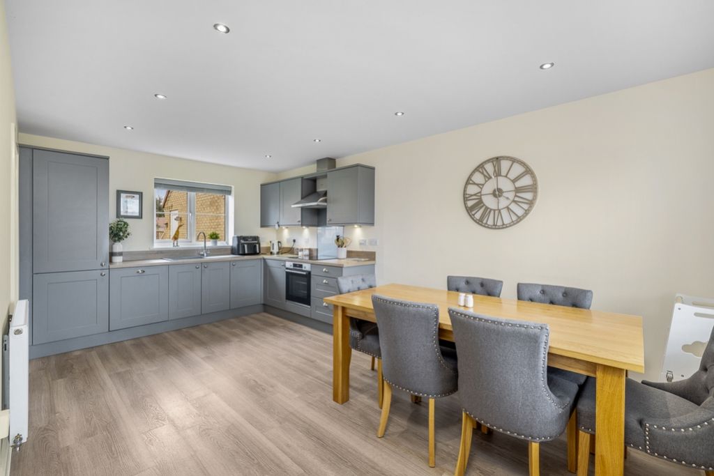 Property photo 3 of 27 6 Sparrow Drive (Holbeach)-18