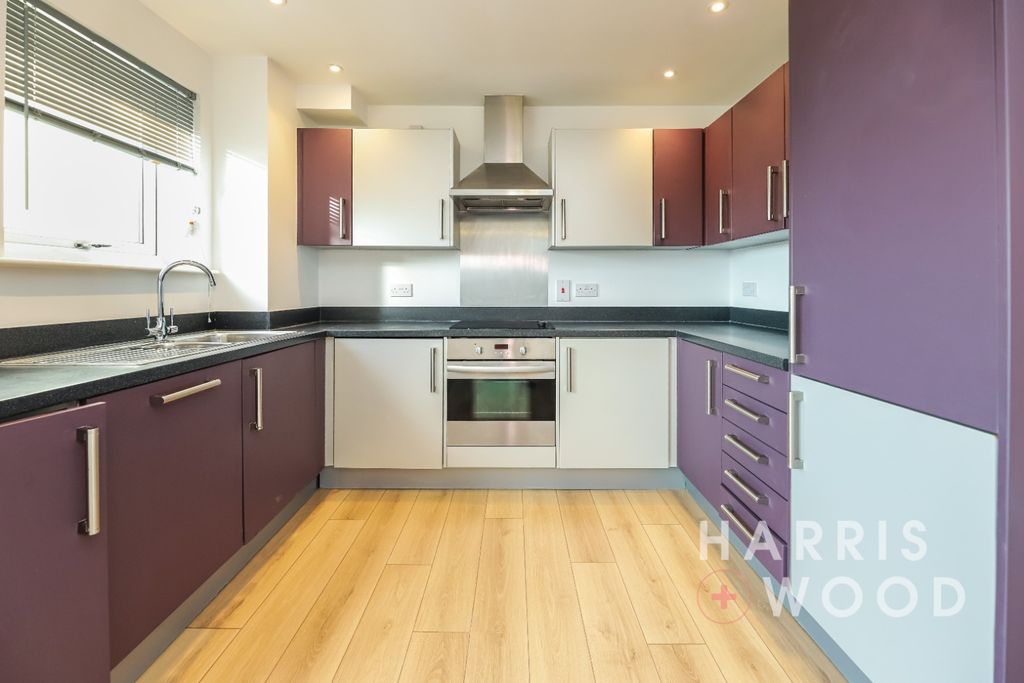 Property photo 2 of 16 4747887