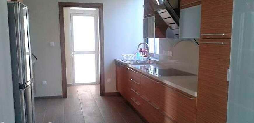 Property photo 2 of 27