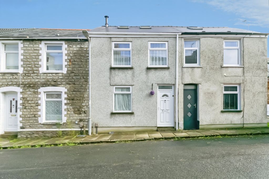 Property photo 1 of 20