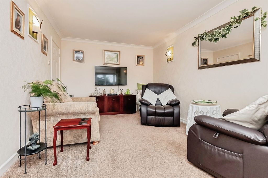 Property photo 3 of 19