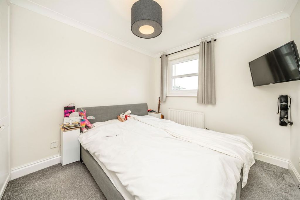 Property photo 3 of 5