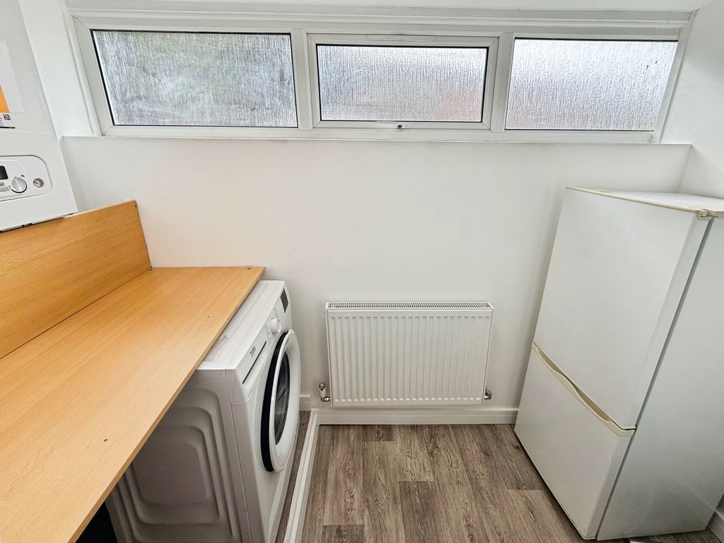 Property photo 3 of 8 63Fe4769-Img_3477