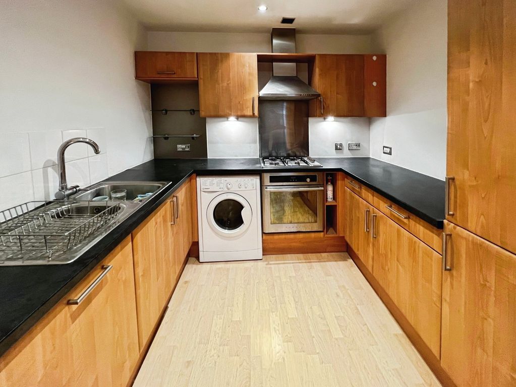 Property photo 2 of 9 Picture No. 17