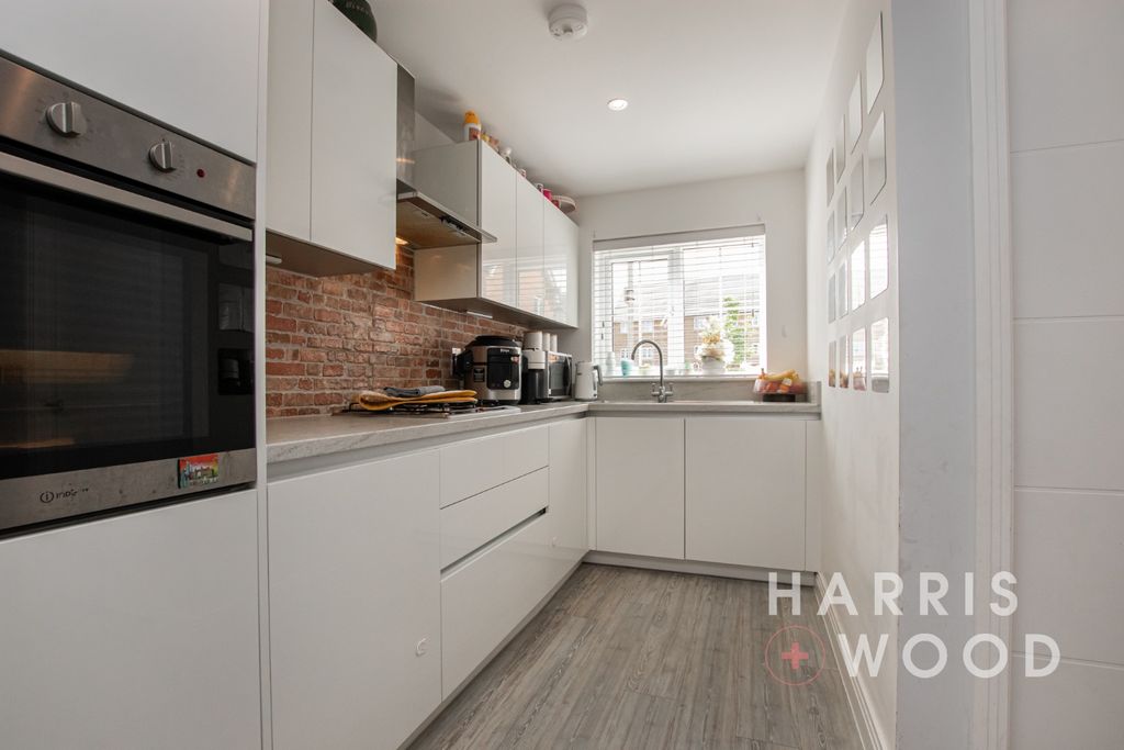 Property photo 3 of 24 3942606