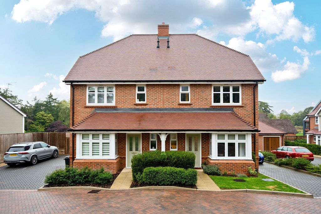 Property photo 1 of 25 1362538-3-68Dff2d...