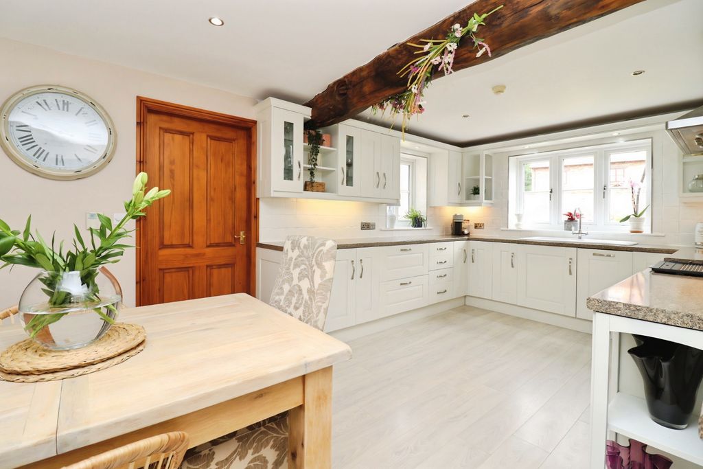 Property photo 3 of 39 Bf3cd2c6-Img_1261