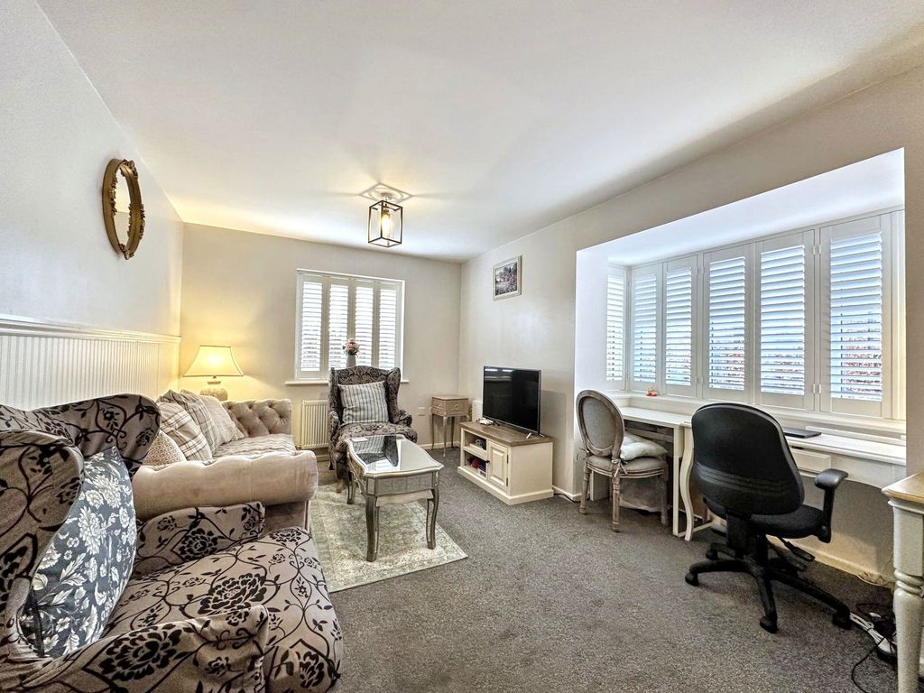 Property photo 3 of 23