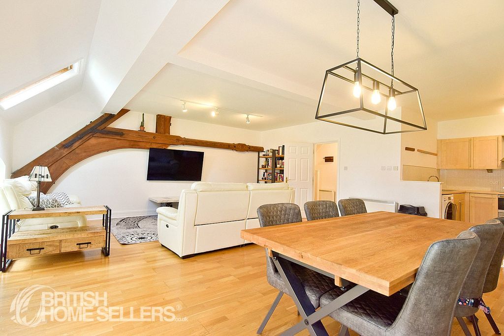 Property photo 3 of 19 Picture No. 03