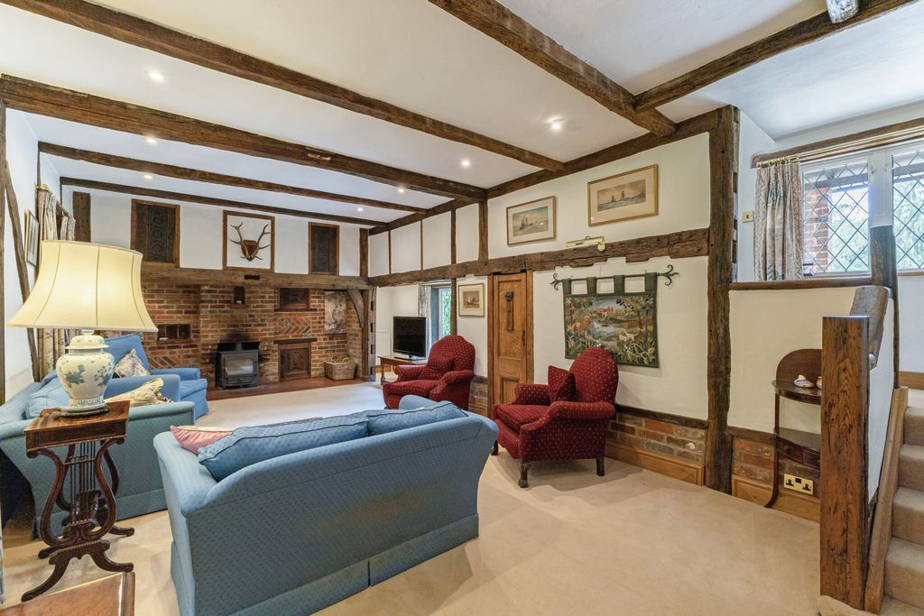 Property photo 3 of 12