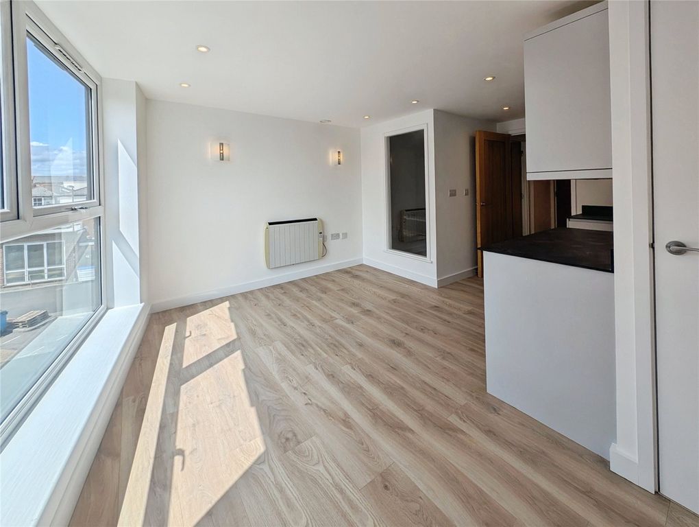 Property photo 3 of 9 Picture No. 10