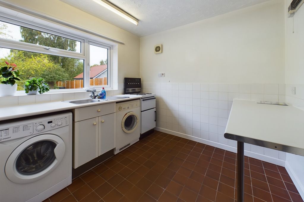 Property photo 3 of 17 Cam02545G0-Pr0256-Still007