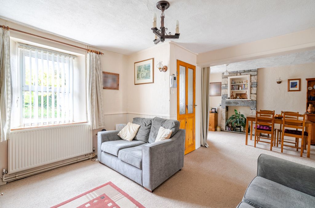 Property photo 3 of 20 1374477-12-6908B1...