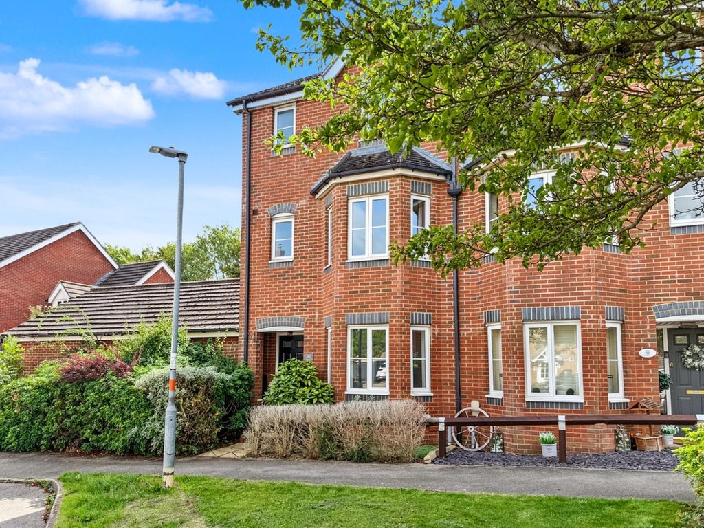 Property photo 1 of 41 5527912