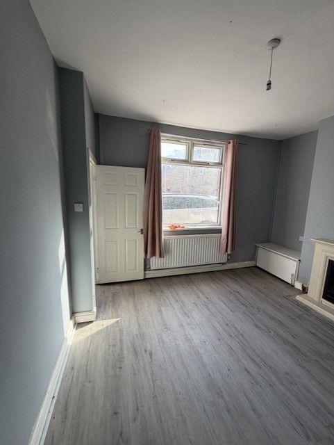 Property photo 3 of 15 34d04B2d-484B-4Dda-B2Ea-7c90c88B53d2
