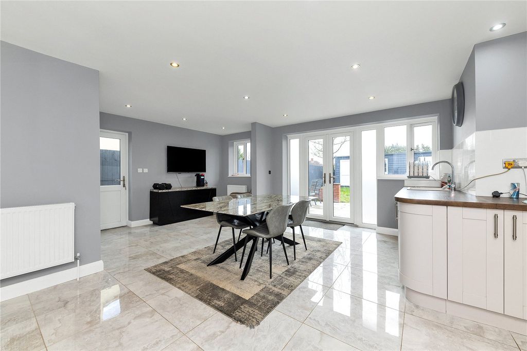 Property photo 3 of 16 Picture No. 06