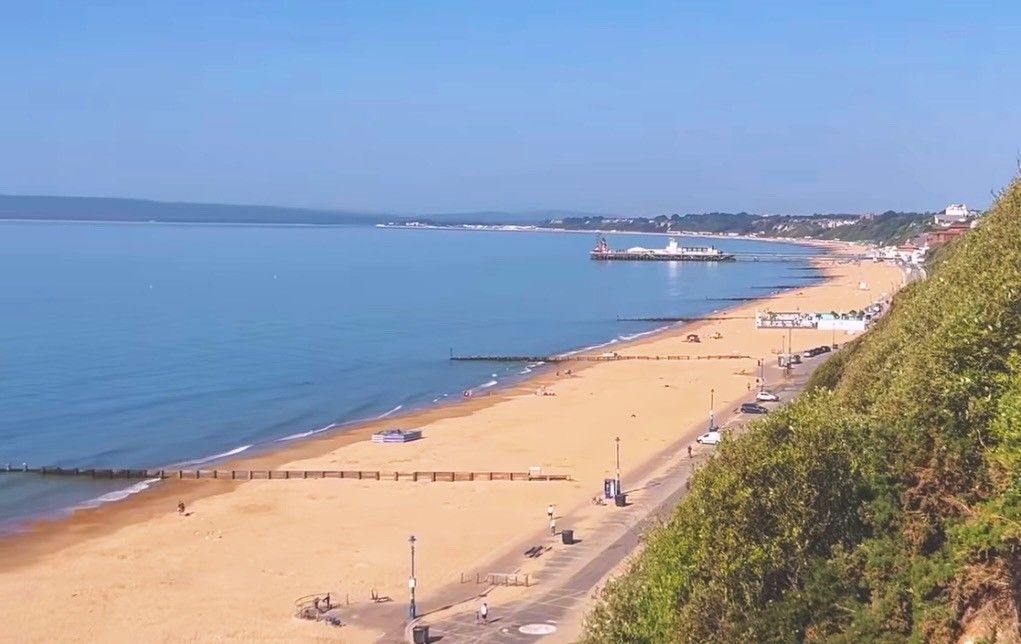 Property photo 2 of 16 Beach Scene