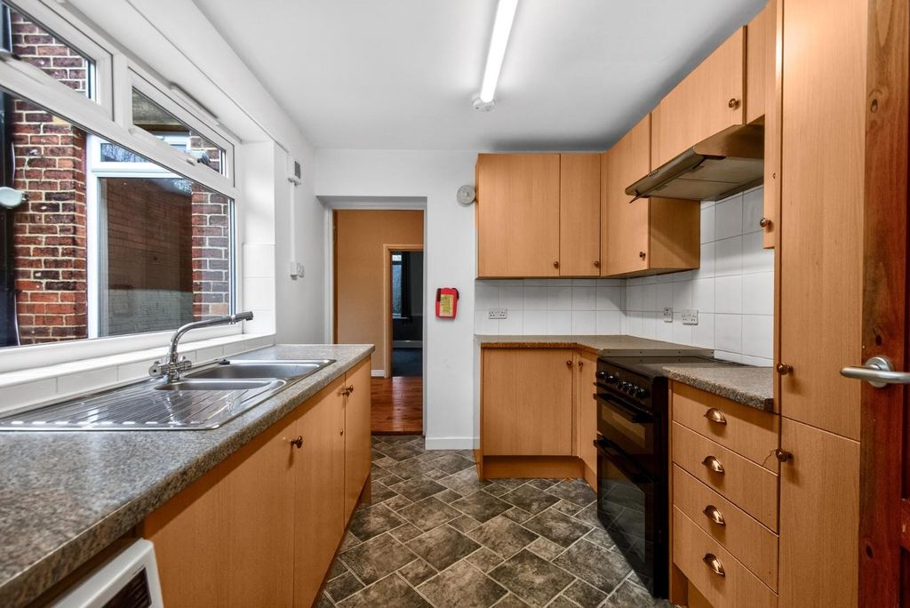 Property photo 3 of 17 11Stationview-10.Jpg