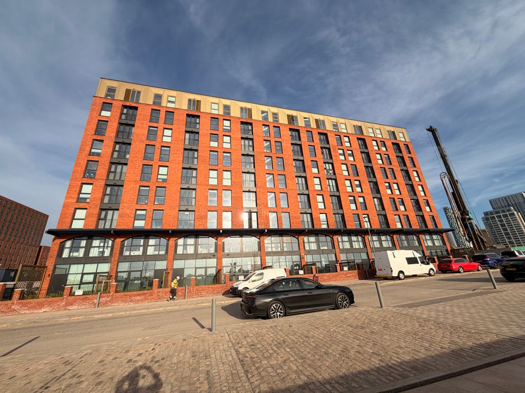 Property photo 1 of 18